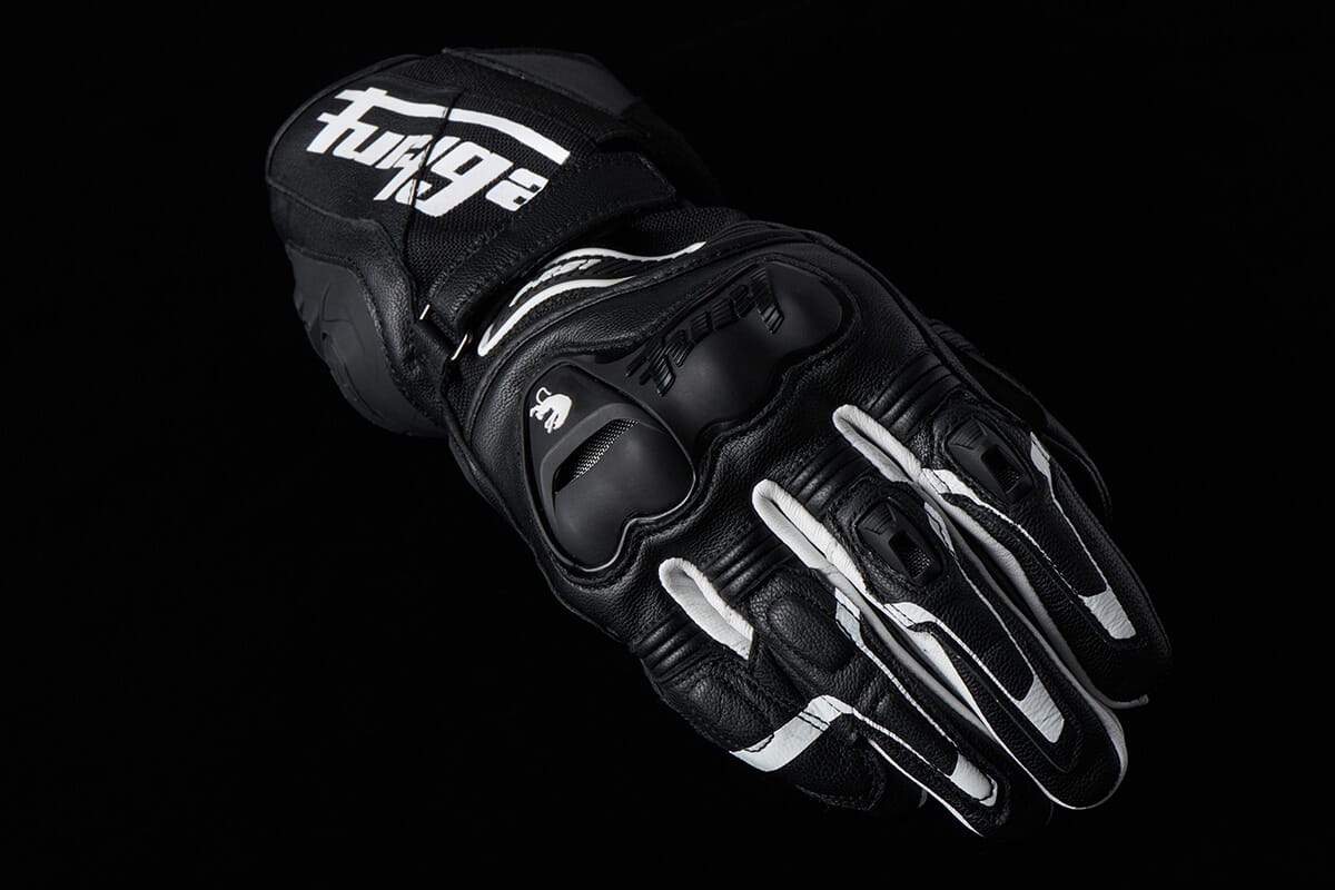 FURYGAN F-RS1 BLACK-WHITE HANSKE